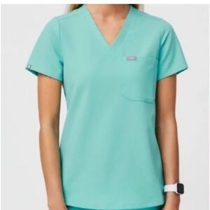 FIGS Catarina one pocket top aqua